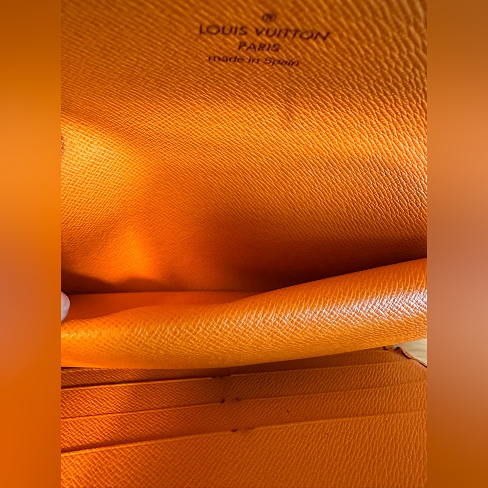 Louis Vuitton EPI Long Wallet in Orange - Picture 6 of 6